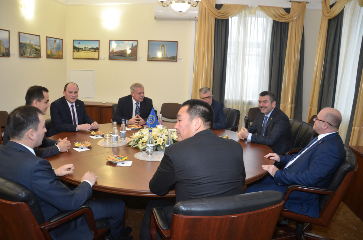 The CSTO Secretariat hosted a meeting of the Secretary General of the Collective Security Treaty Organization Stanislav Zas with the permanent and plenipotentiary representatives of the CSTO member states