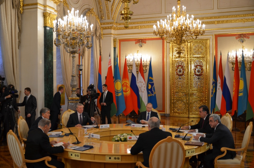 The heads of state of the CSTO member states at the session of the Collective Security Council on December 21, 2015 in Moscow discussed the main problems of international security and adopted a Statement on countering international terrorism
