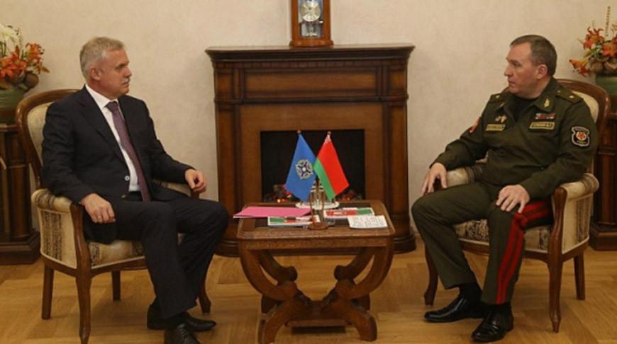 Minsk hosted a meeting between Belarusian Defense Minister Viktor Khrenin and the CSTO Secretary General Stanislav Zas