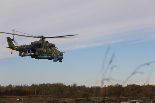 Crews of Russian helicopters in the course of the training "Indestructible Brotherhood-2020" in the Republic of Belarus ensured the landing operation and delivery of humanitarian cargo