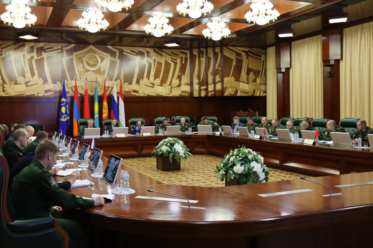 Representatives of the defense ministries of the CSTO member States have discussed equipping the Peacekeeping Forces with modern weapons