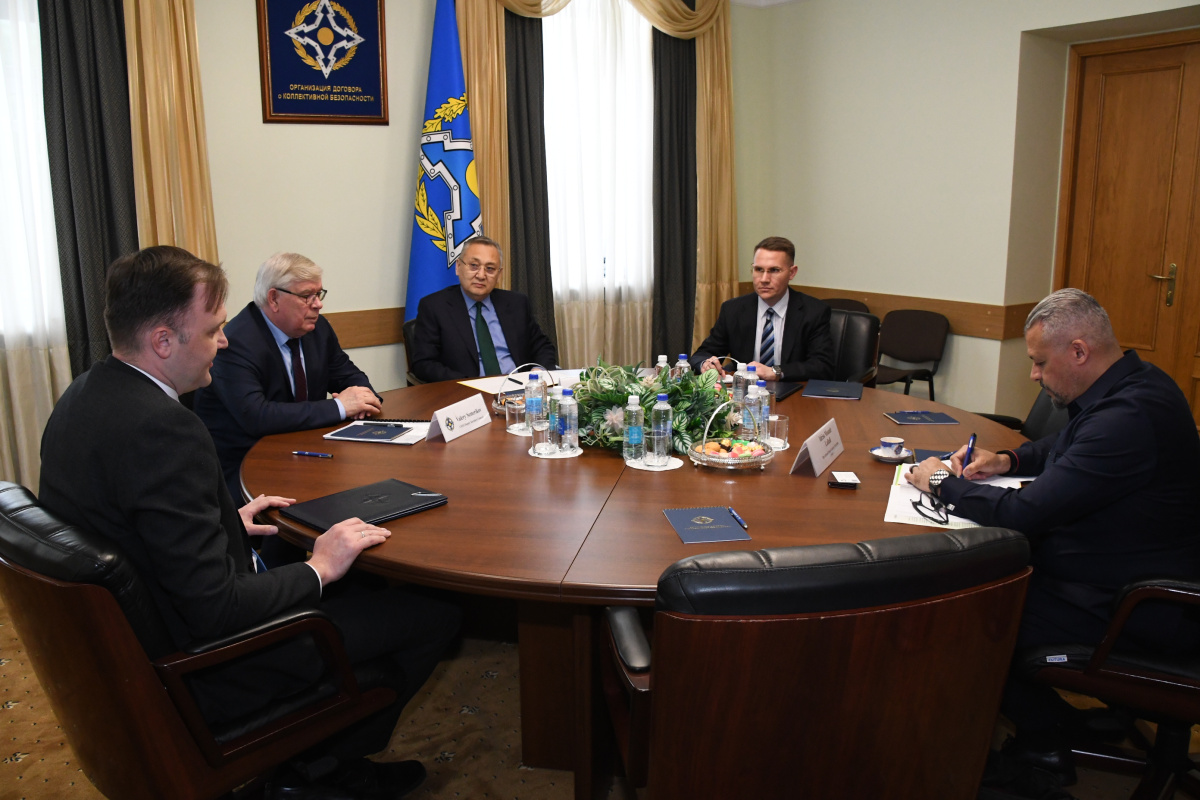 A meeting was held between CSTO Secretary General Talatbek Masadykov, CSTO Deputy Secretary General Valery Semerikov, and Acting Director of the African Union Counter-Terrorism Centre Idriss Mounir Lallali