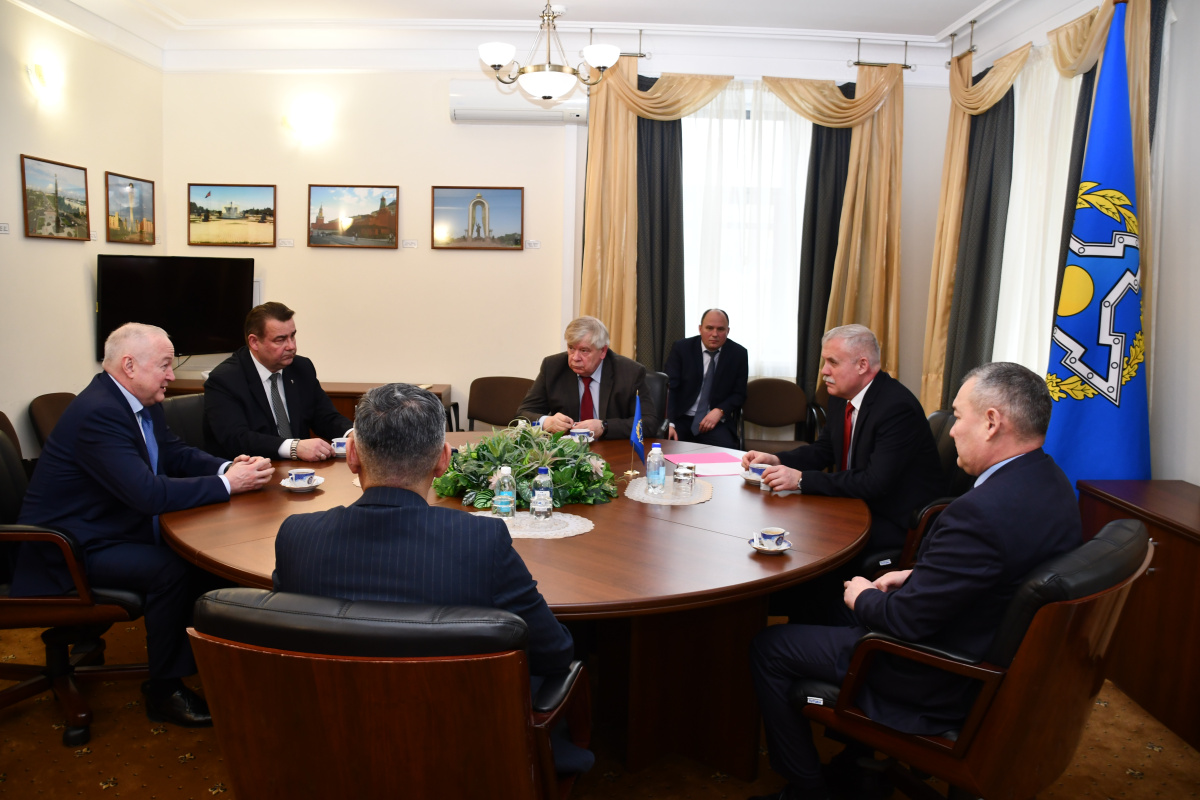The CSTO Secretary General had a meeting with Yevgeny Sysoyev, Head of the CIS Anti-Terrorist Center