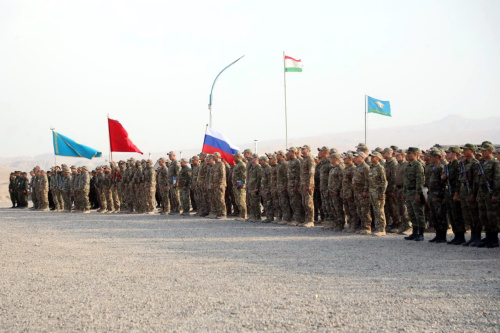 An operational assembly is being held at the Harbmaidon training range with the command of the Collective Rapid Deployment Forces of the Central Asian region