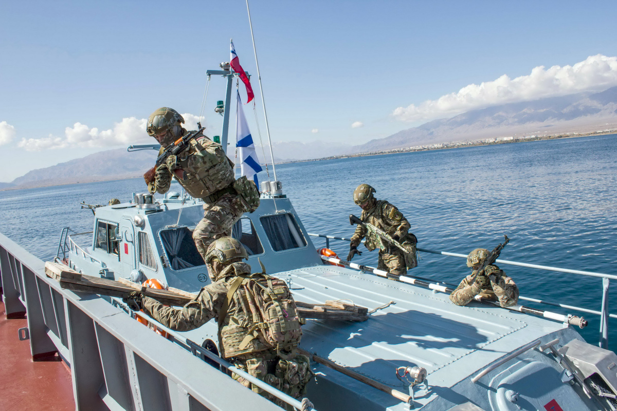 Combat boats were used for the first time during joint CSTO trainings and operations in the waters of Lake Issyk-Kul were practiced