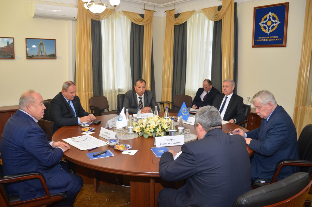 The CSTO Secretary General Stanislav Zas met with the Head of the CIS Anti-Terrorism Center Andrei Novikov