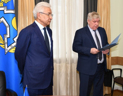 The CSTO Secretary General Imangali Tasmagambetov presented awards from the Organization's Collective Security Council