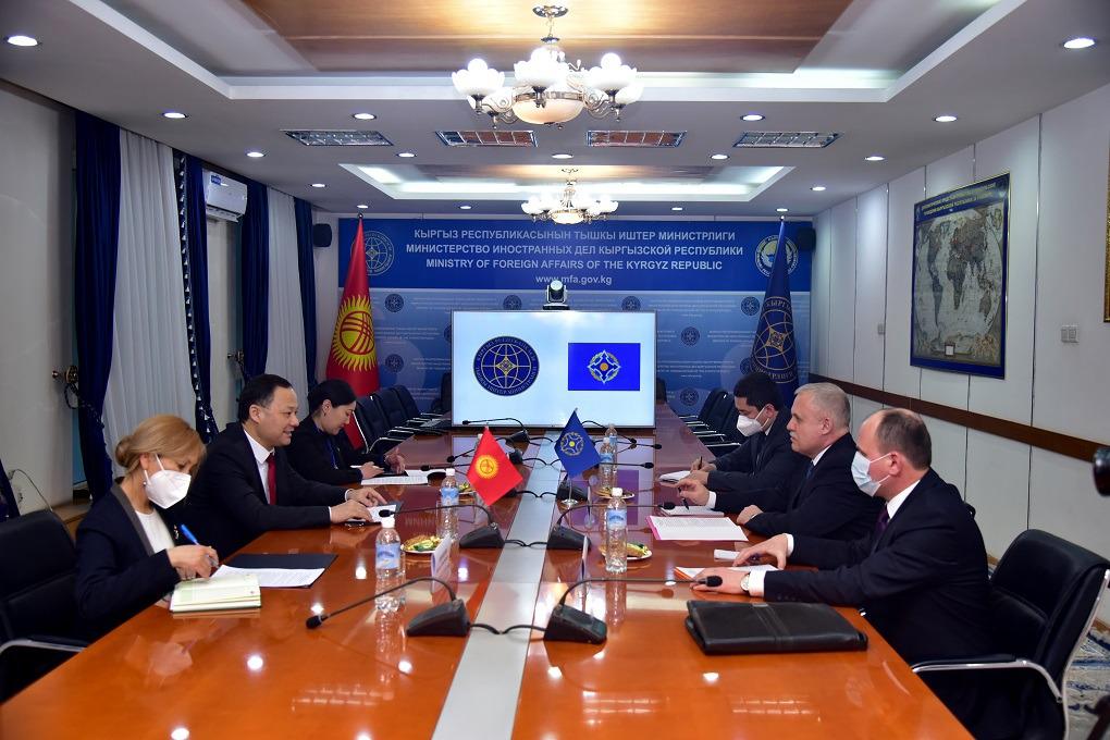 Bishkek hosted a meeting of the Minister of Foreign Affairs of the Kyrgyz Republic Ruslan Kazakbaev with the Secretary General of the CSTO