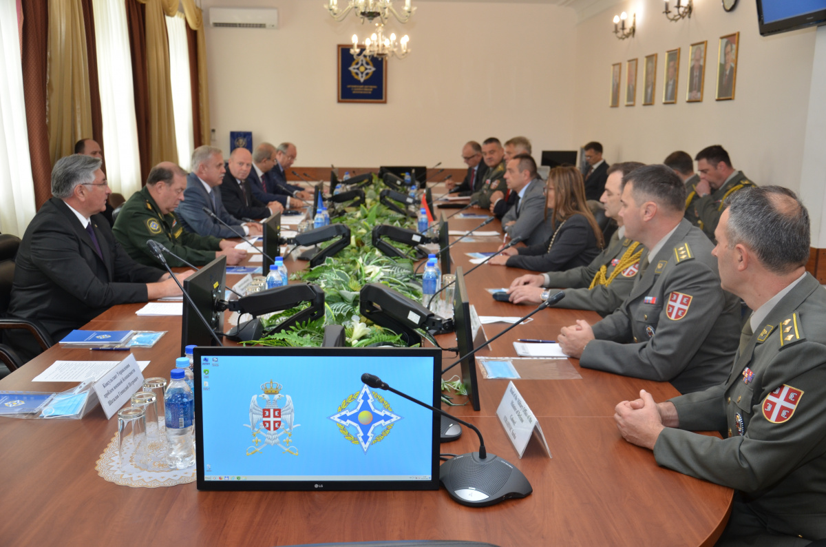 The CSTO Secretary General Stanislav Zas discussed cooperation in the military-political sphere with the Minister of Defense of the Republic of Serbia Aleksandar Vulin