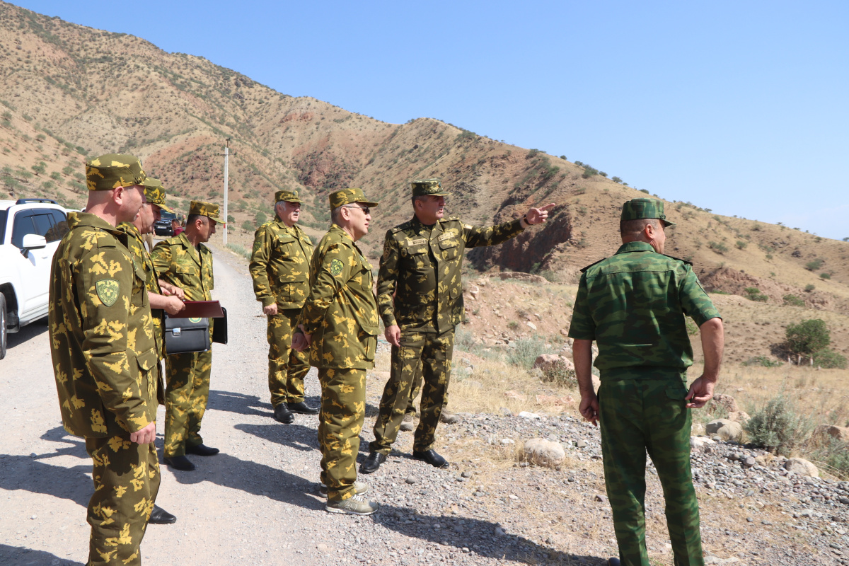 CSTO Secretary General Talatbek Masadykov visits sections of the Tajik-Afghan border
