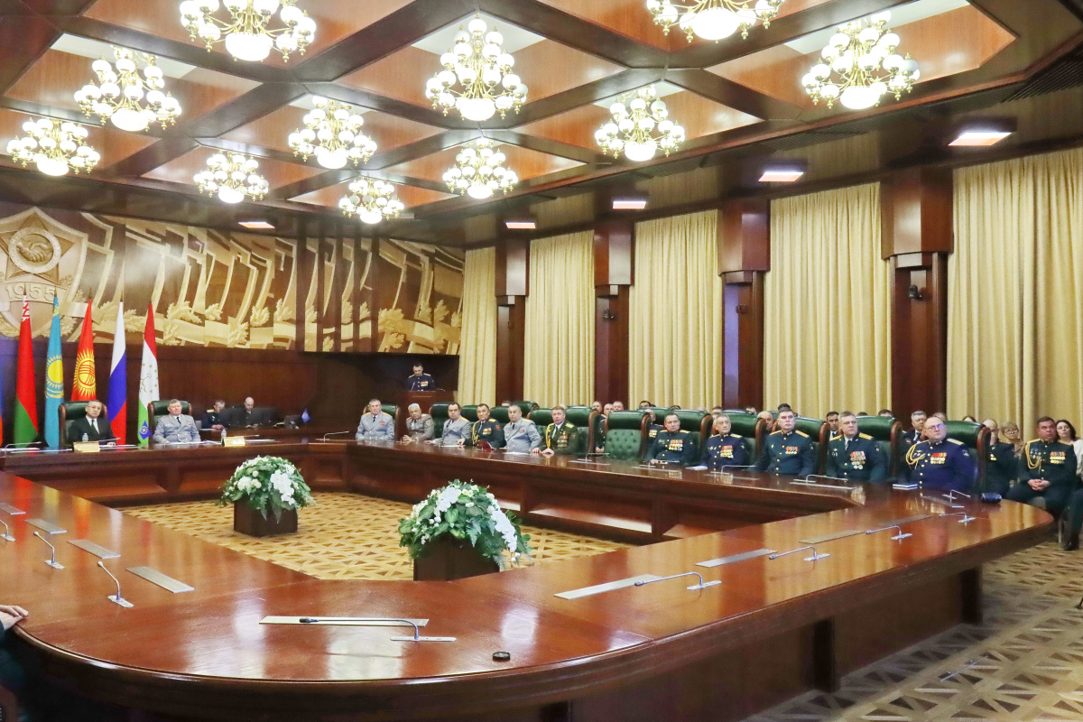 The Secretary General of the Collective Security Treaty Organization congratulated the officers of the CSTO Joint Staff on Defender of the Fatherland Day