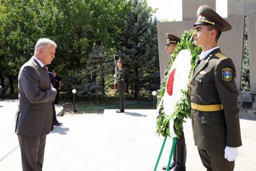 The CSTO Secretary General Stanislav Zas and the Prime Minister of the Republic of Armenia Nikol Pashinyan met in Yerevan