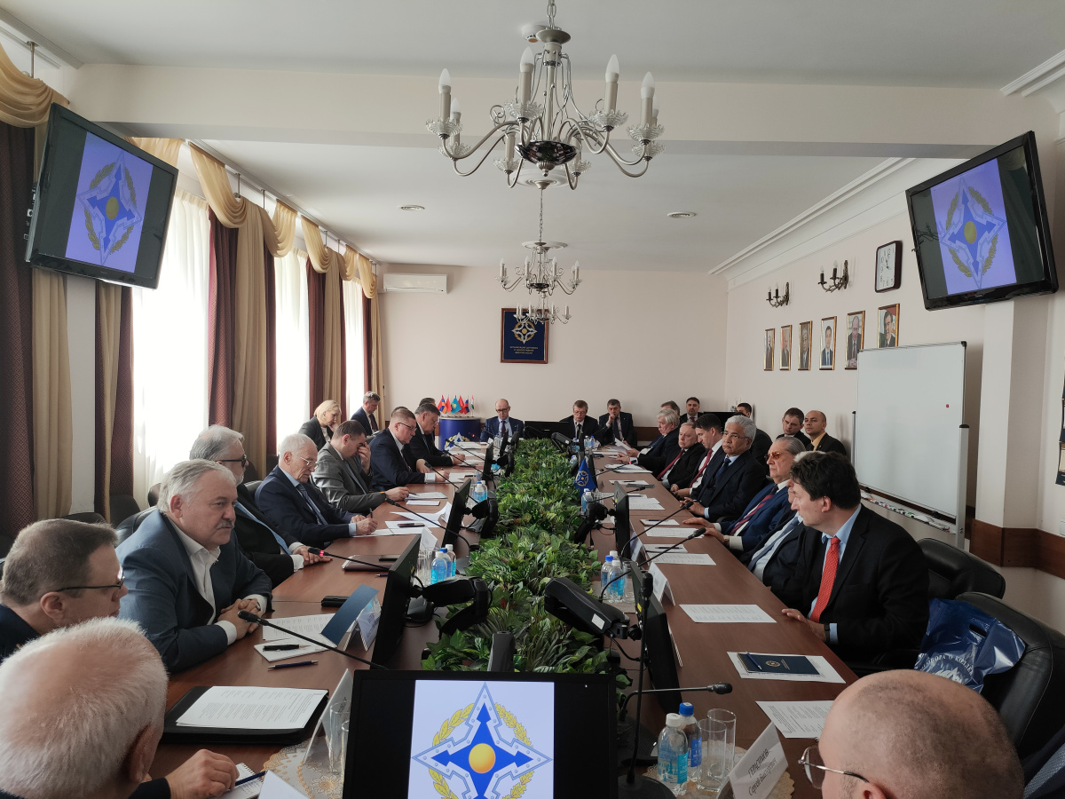 The CSTO Secretary General held a meeting on strategic forecasting of challenges and threats to collective security and analytical support of the Organization's activities